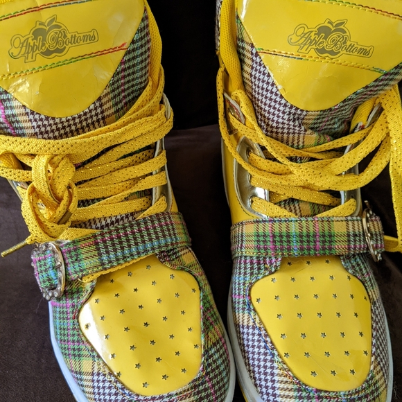 Awesome Apple Bottoms high top sneakers - Picture 2 of 8